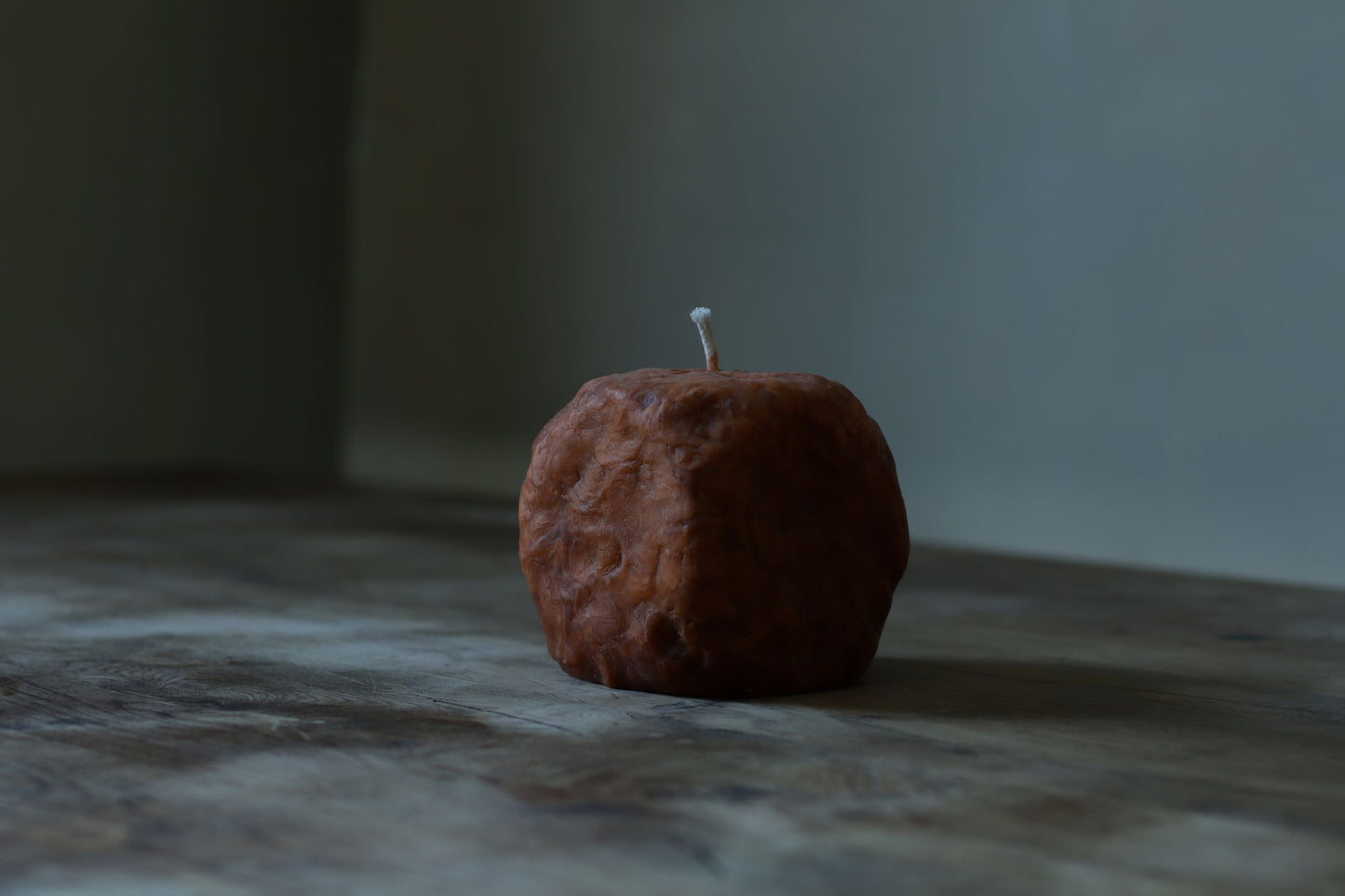 Sculpted & Raw Burnt Orange Candle 10 x 11