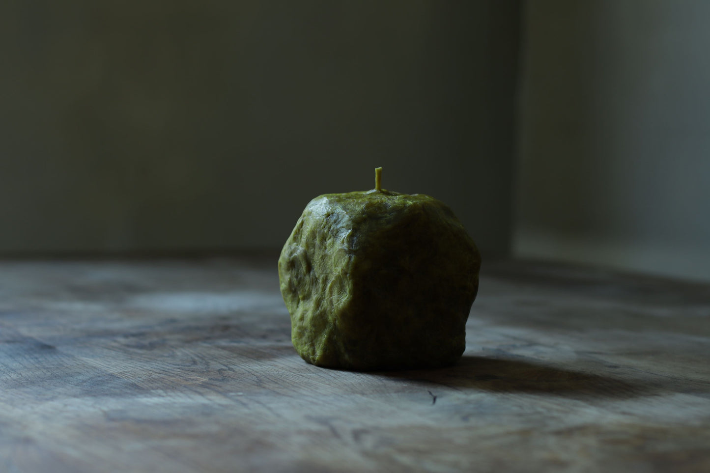 Sculpted & Raw Sunflower Candle 10 x 11