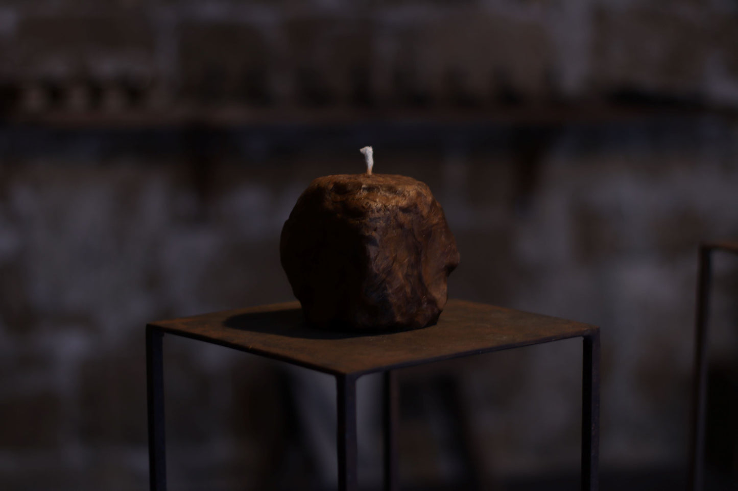 Sculpted & Raw Mud Candle 10 x 11