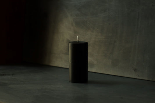 Medium Black Beeswax Candle 15.5x8