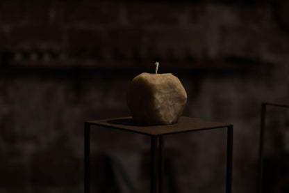 Sculpted & Raw Natural Candle 10 x 11