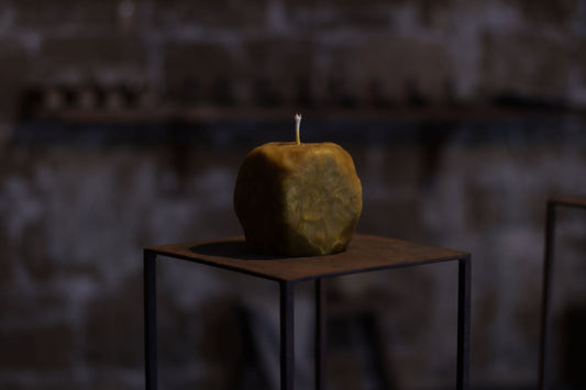 Sculpted & Raw Sunflower Candle 10 x 11